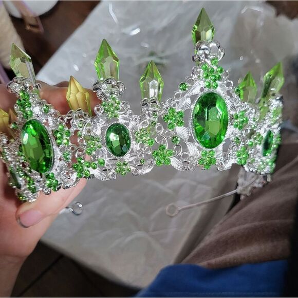 NWOT Green Crystal Tiara - Picture 4 of 4